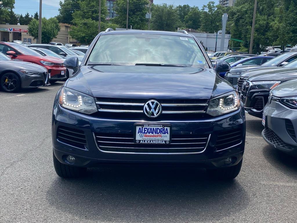Used 2014 Volkswagen Touareg TDI AWD/4WD image 5
