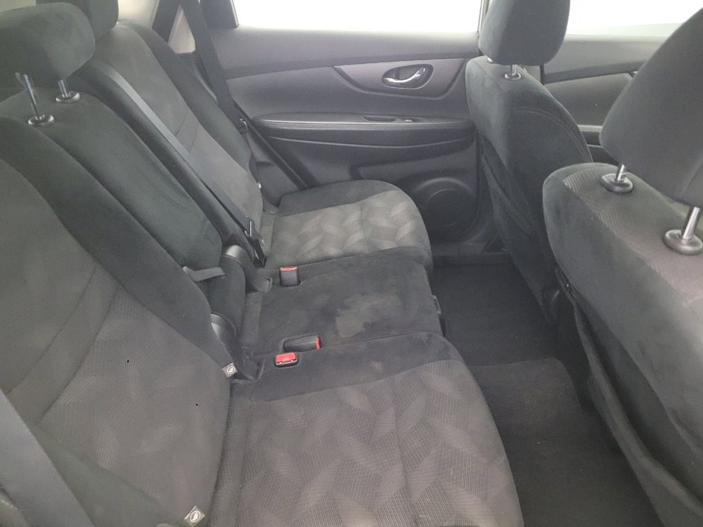 Used 2016 Nissan Rogue S image 19