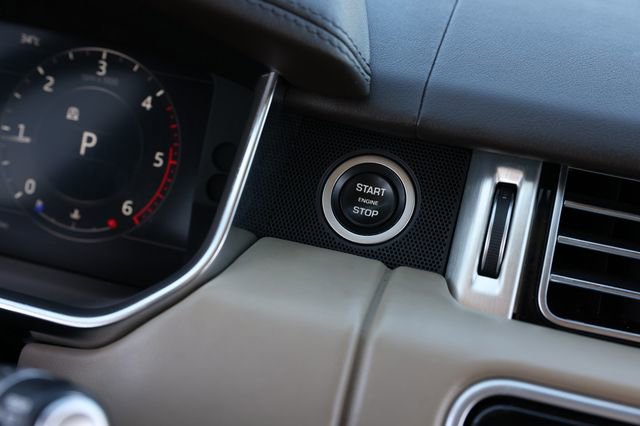 Used 2018 Land Rover Range Rover HSE image 36