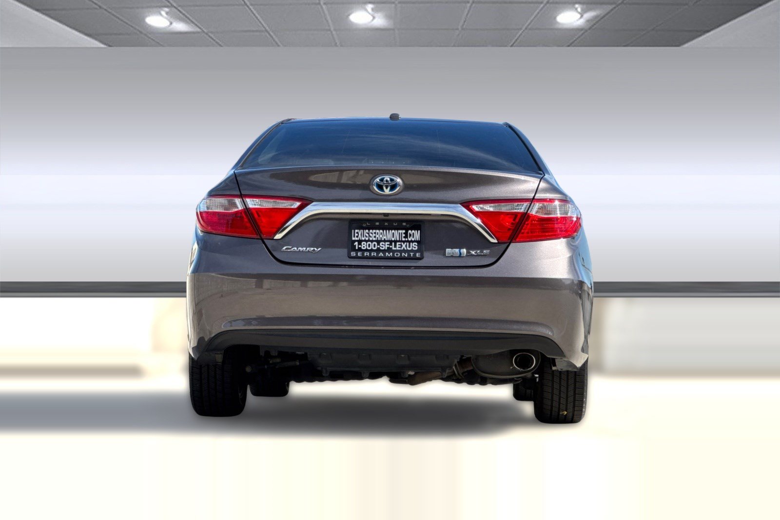 Used 2015 Toyota Camry XLE w/ Moonroof Package FWD image 9