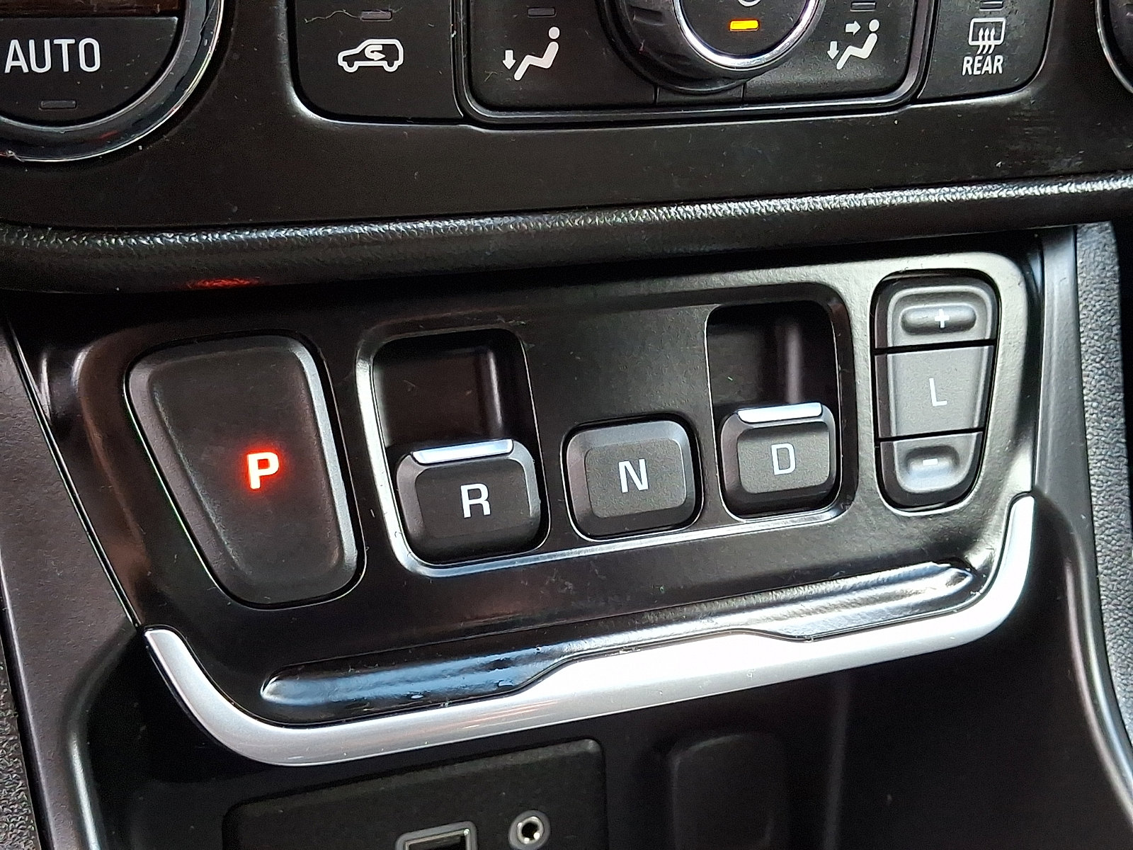 Used 2021 GMC Terrain SLE w/ Driver Convenience Package image 15