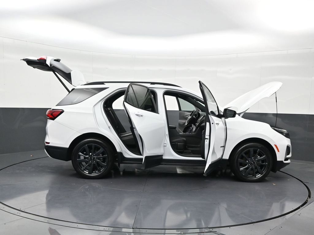 Used 2023 Chevrolet Equinox RS image 32
