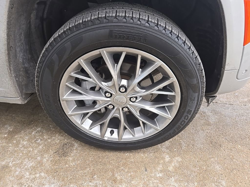 Used 2025 Jeep Grand Cherokee Summit image 22