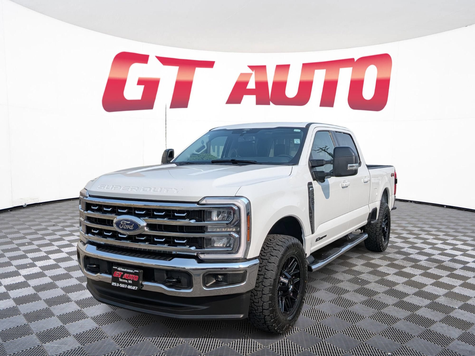 Used 2026 Ford F350 Lariat AWD/4WD image 2