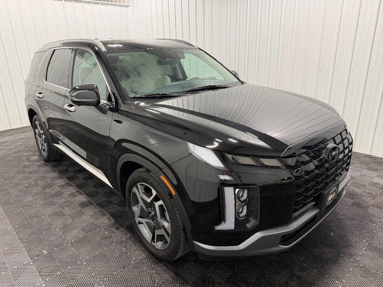 Used 2025 Hyundai Palisade Limited image 2