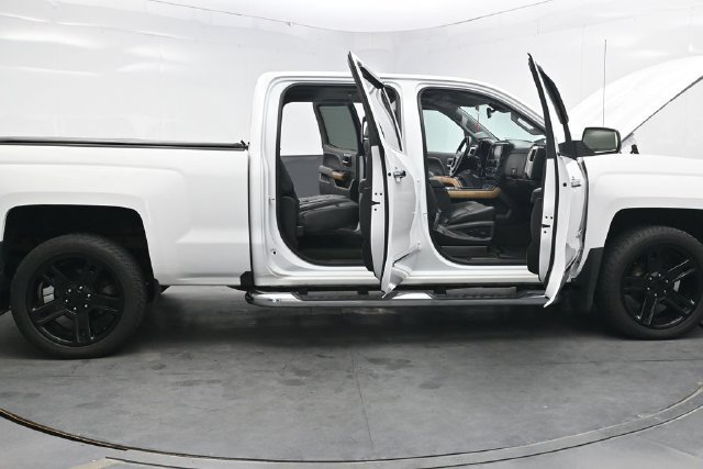 Used 2018 Chevrolet Silverado 1500 LTZ w/ Sport Package AWD/4WD image 49