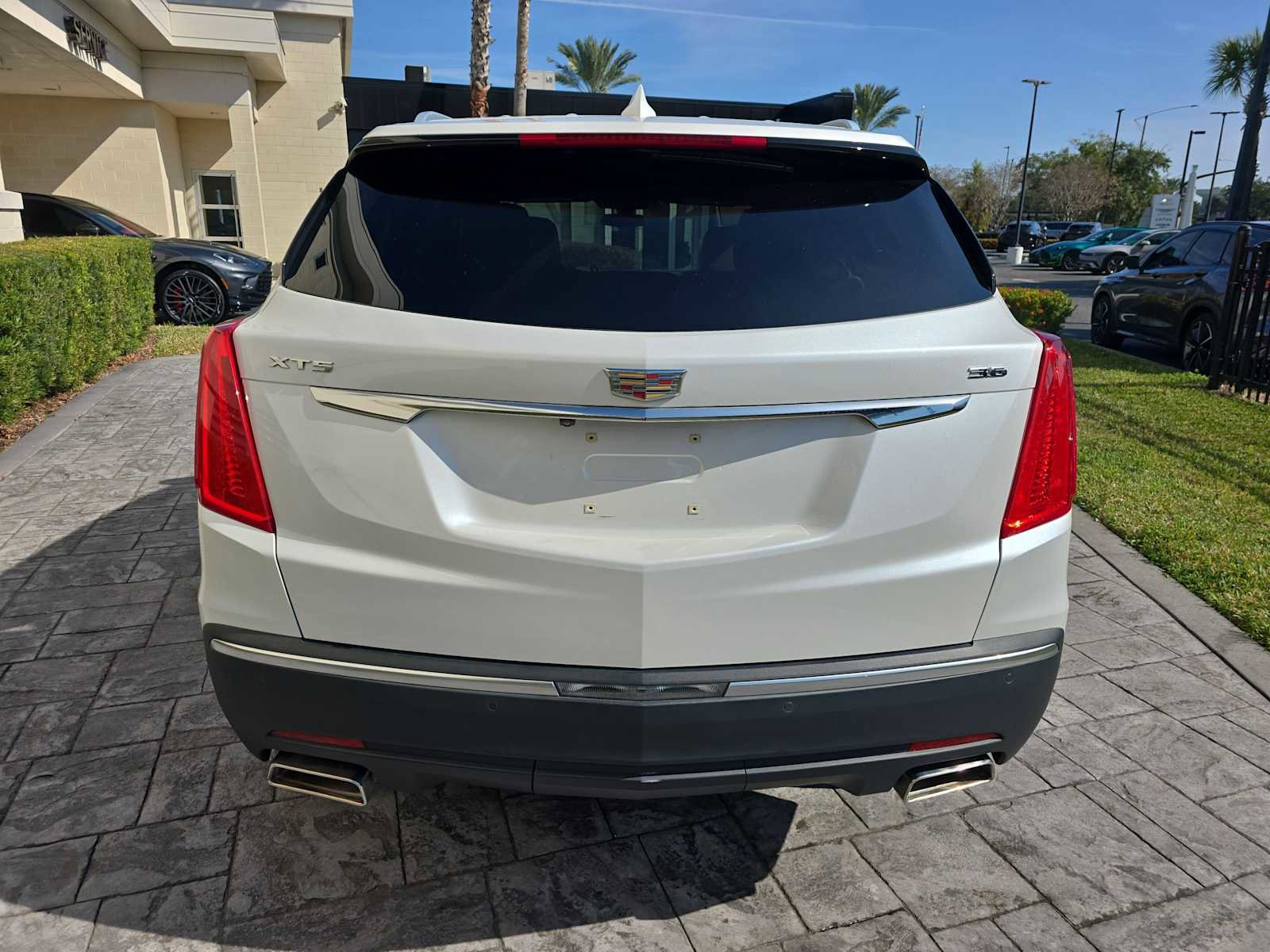 Used 2017 Cadillac XT5 FWD image 5