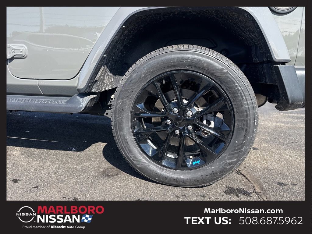 Used 2022 Jeep Wrangler Unlimited Sahara w/ Cold Weather Group image 12