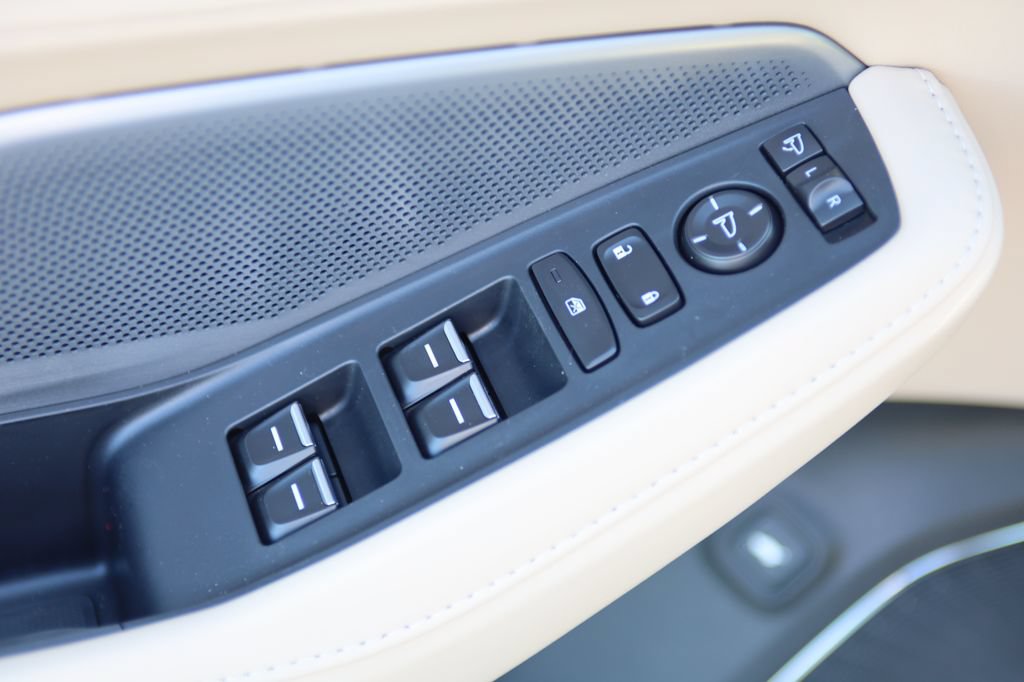 Used 2026 Acura MDX FWD w/ Technology Package image 10