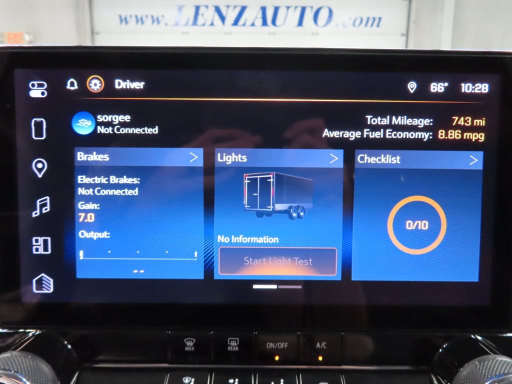 Used 2024 Chevrolet Colorado Trail Boss w/ Advanced Trailering Package AWD/4WD image 23
