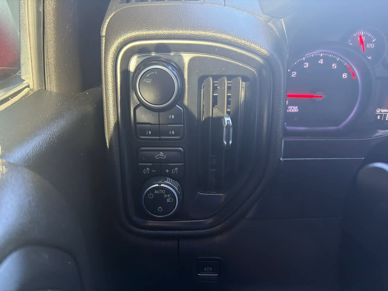 Used 2020 Chevrolet Silverado 1500 Custom Trail Boss w/ Custom Convenience Package AWD/4WD image 21