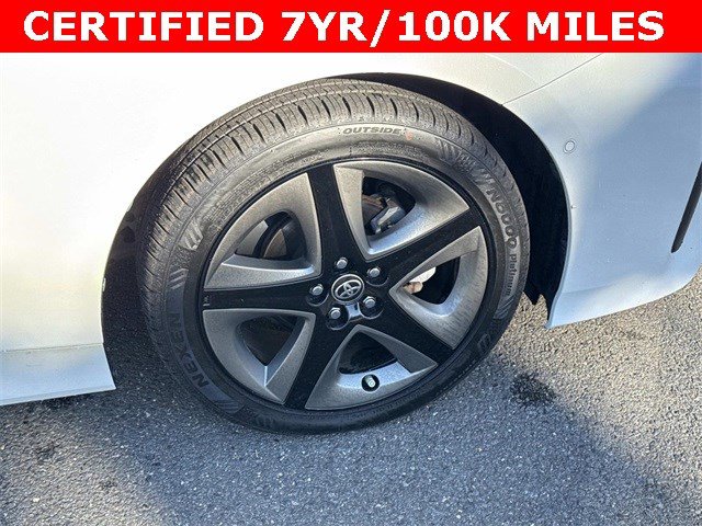 Used 2019 Toyota Prius XLE image 7