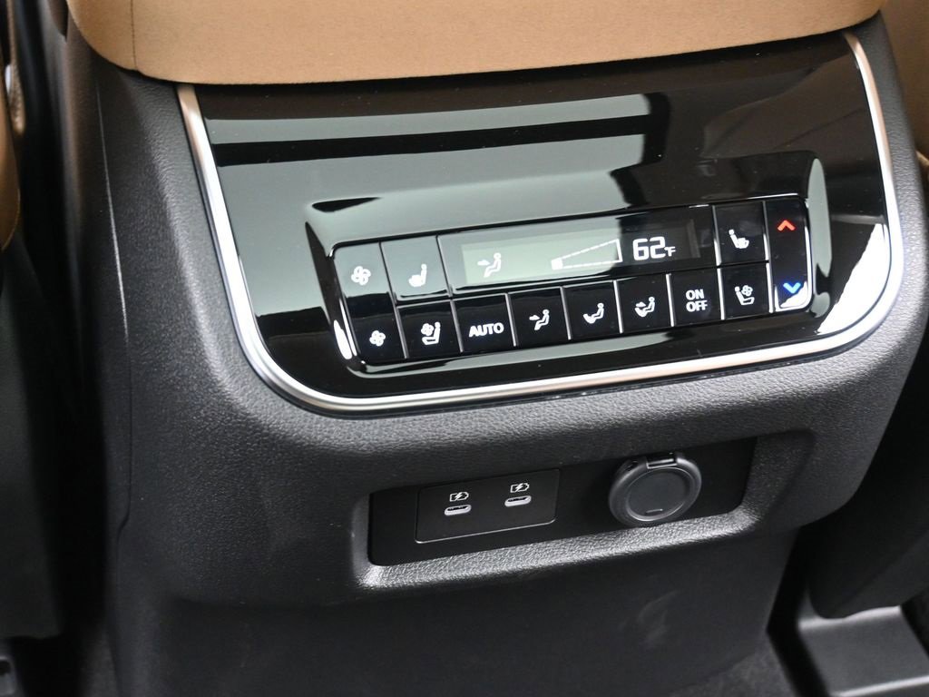 New 2026 INFINITI QX80 Luxe image 16