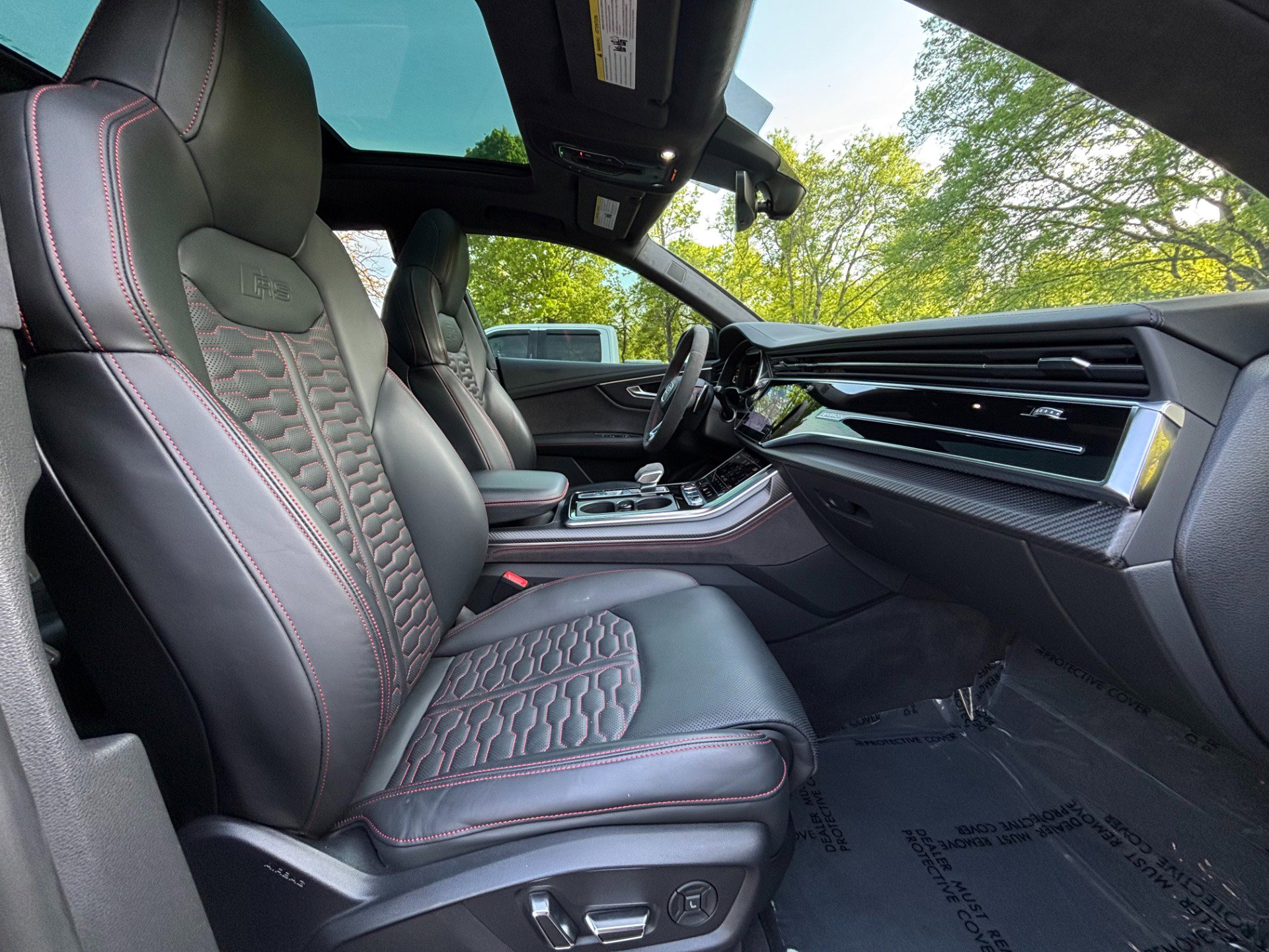 Used 2023 Audi RS Q8 w/ Black Optic Package image 24