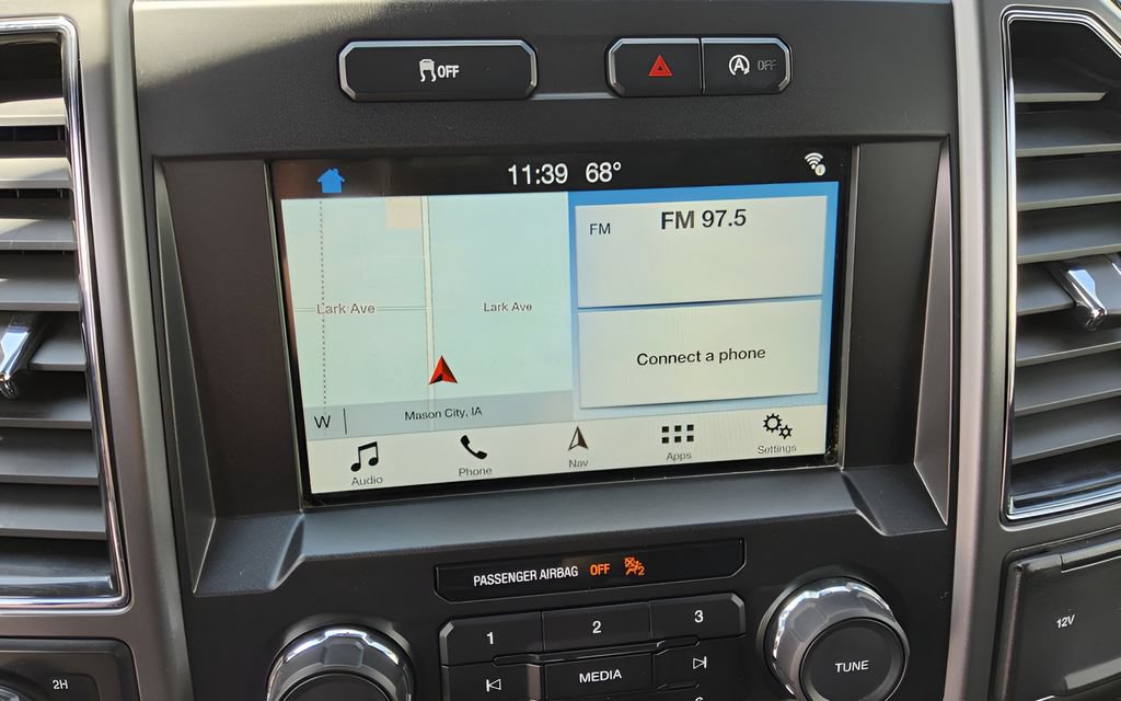 Used 2018 Ford F150 XLT w/ Equipment Group 302A Luxury AWD/4WD image 10
