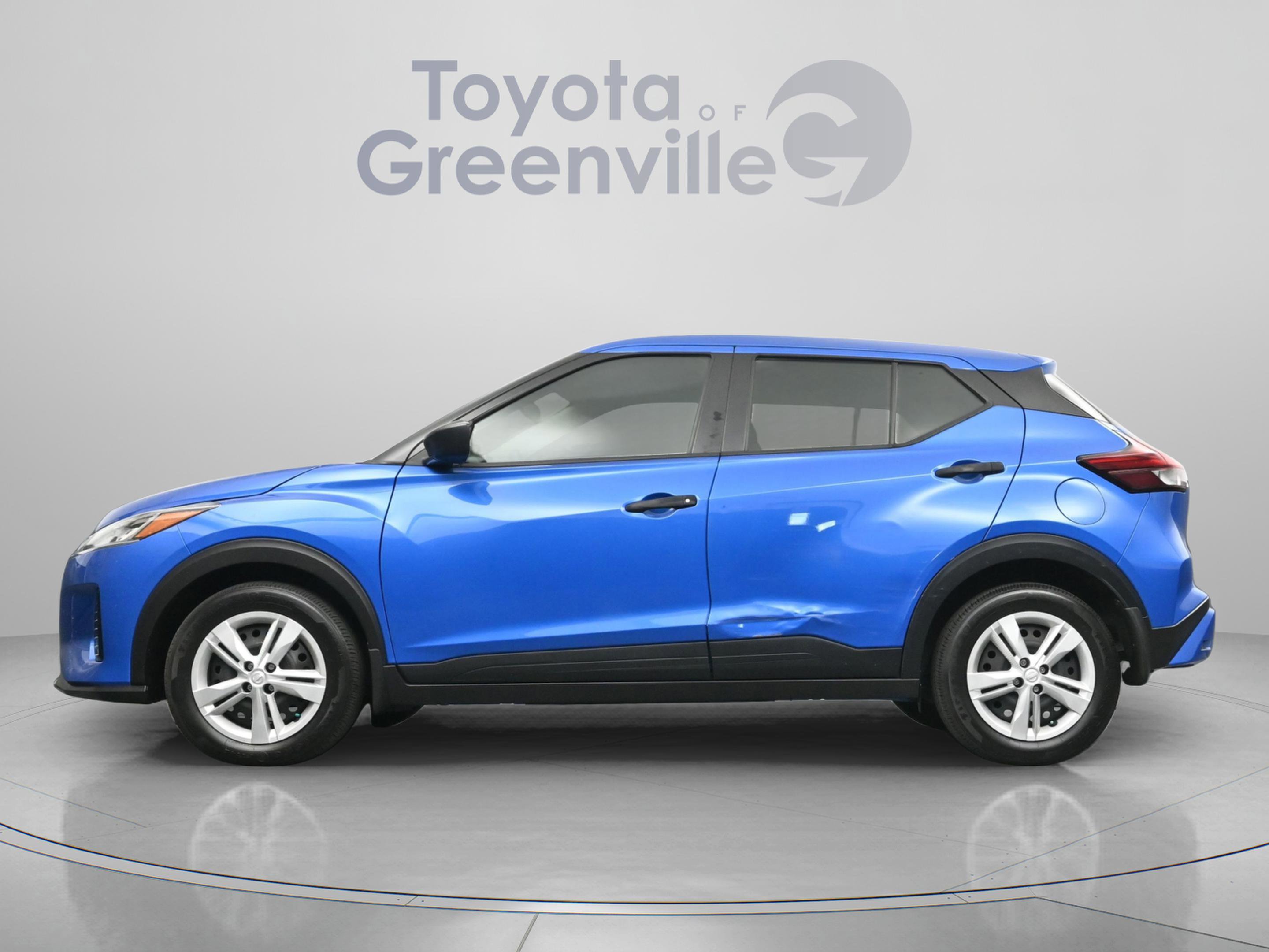 Used 2024 Nissan Kicks S image 5