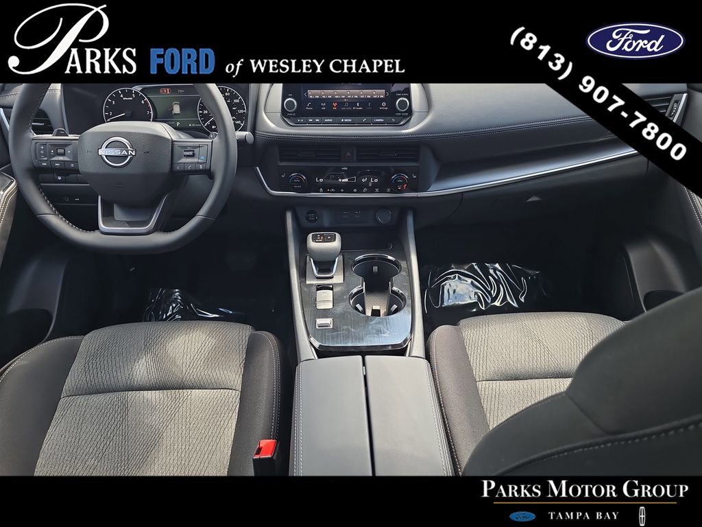Used 2026 Nissan Rogue SV w/ Cold Weather Package FWD image 11