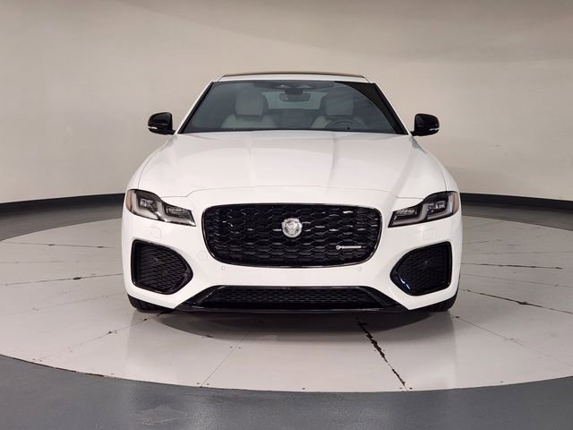 Used 2024 Jaguar XF R-Dynamic SE image 9