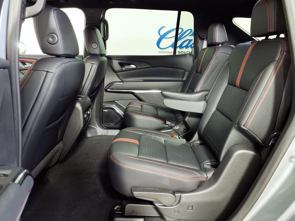 New 2026 Chevrolet Traverse RS AWD/4WD image 8