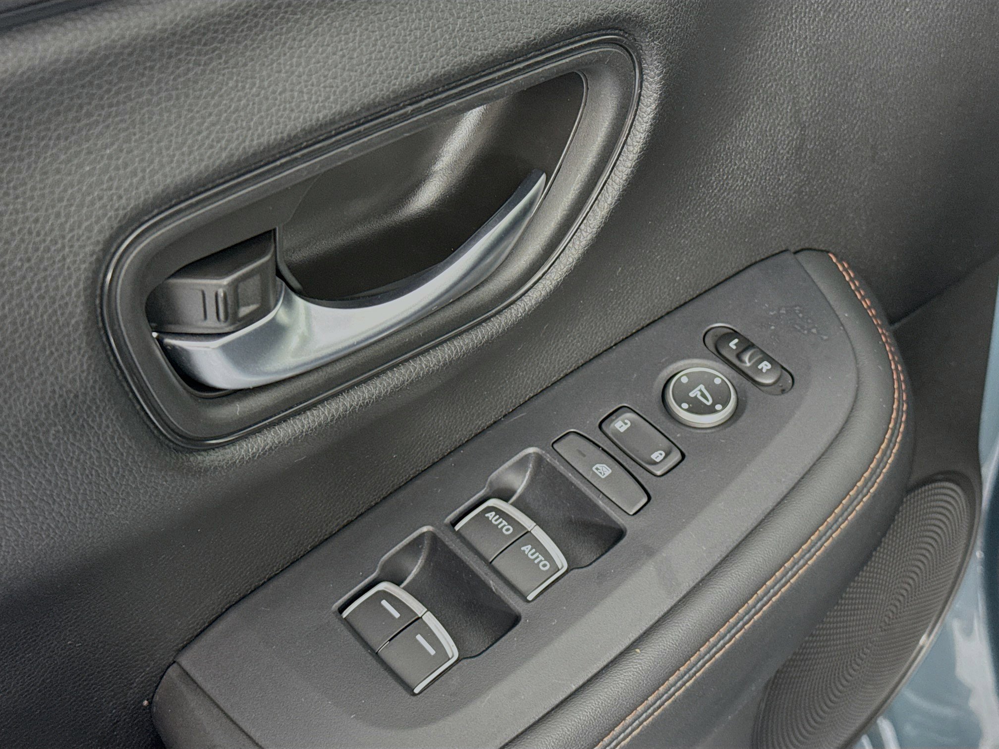 Used 2023 Honda HR-V Sport image 17