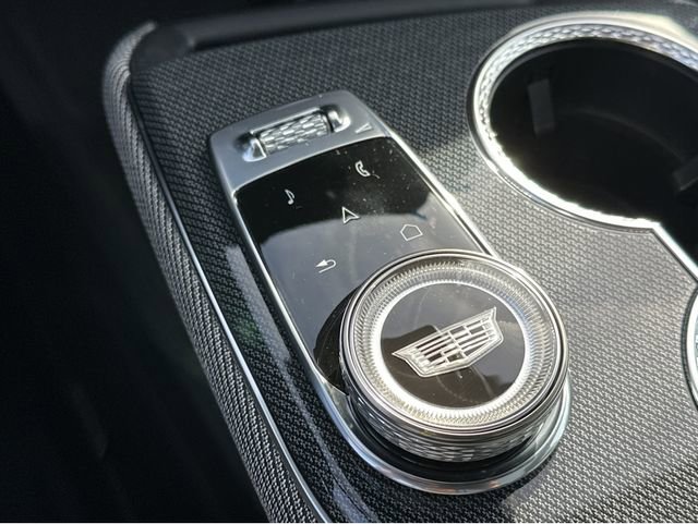 New 2026 Cadillac Optiq Luxury 1 image 23
