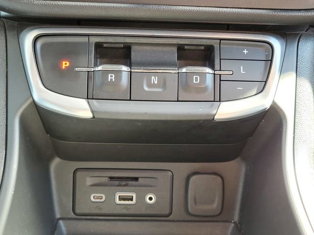 Used 2024 GMC Terrain SLT image 23