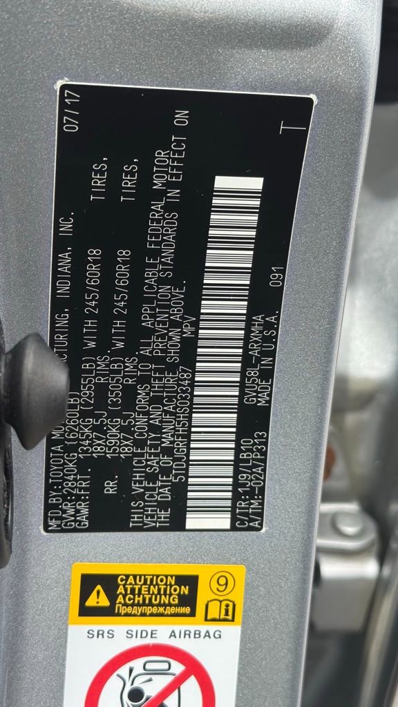 Used 2017 Toyota Highlander XLE AWD/4WD image 9