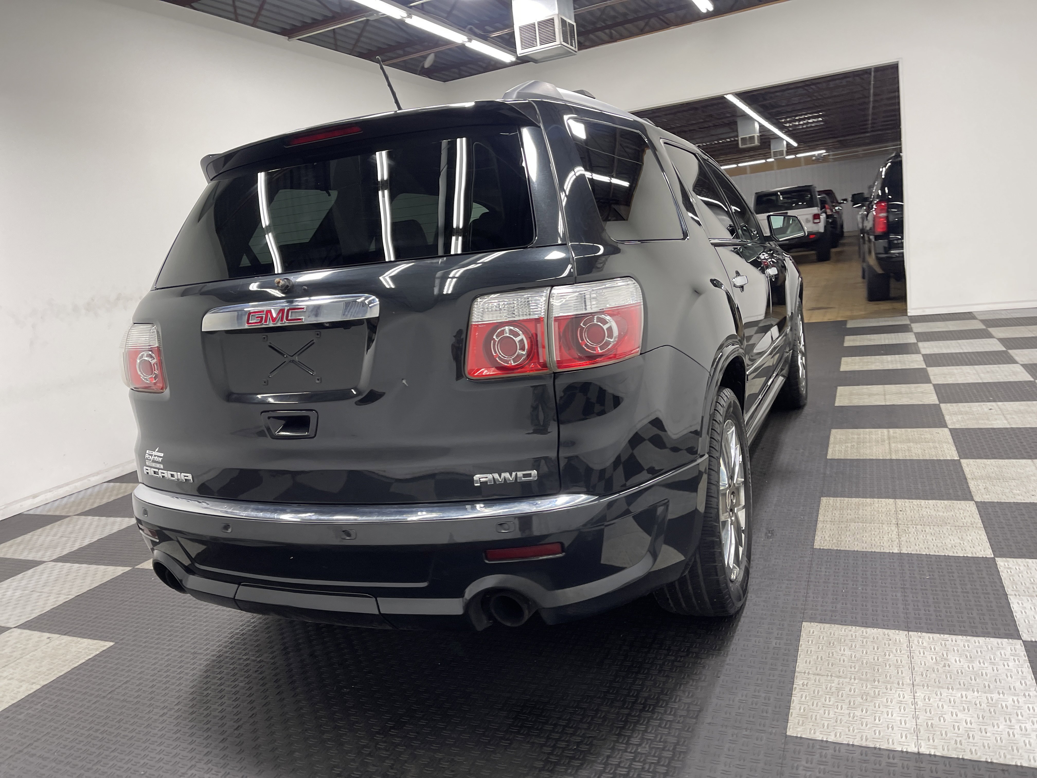 Used 2012 GMC Acadia Denali image 5