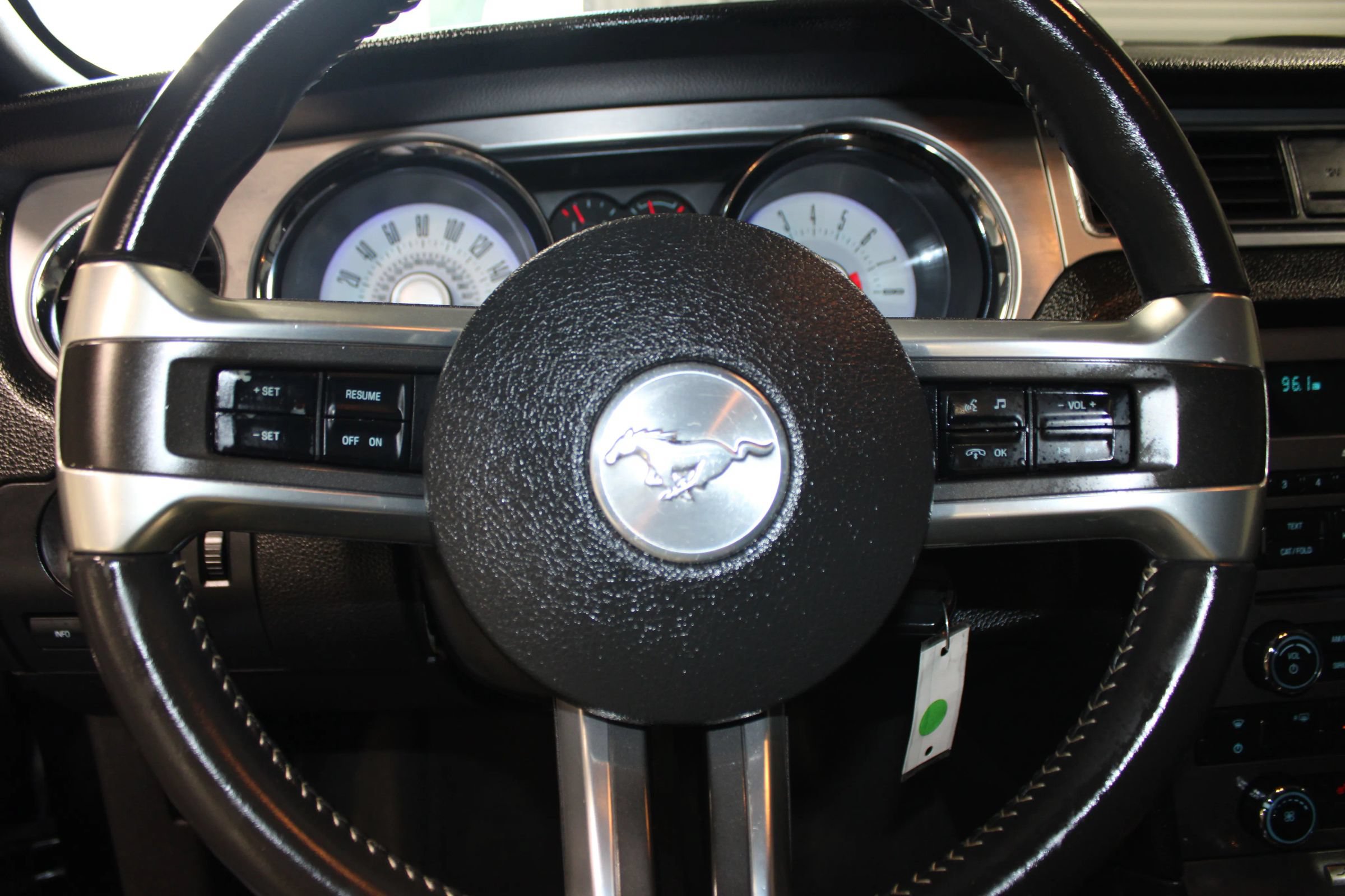 Used 2011 Ford Mustang GT Premium w/ Comfort Pkg RWD image 20