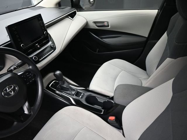 Used 2022 Toyota Corolla LE image 17