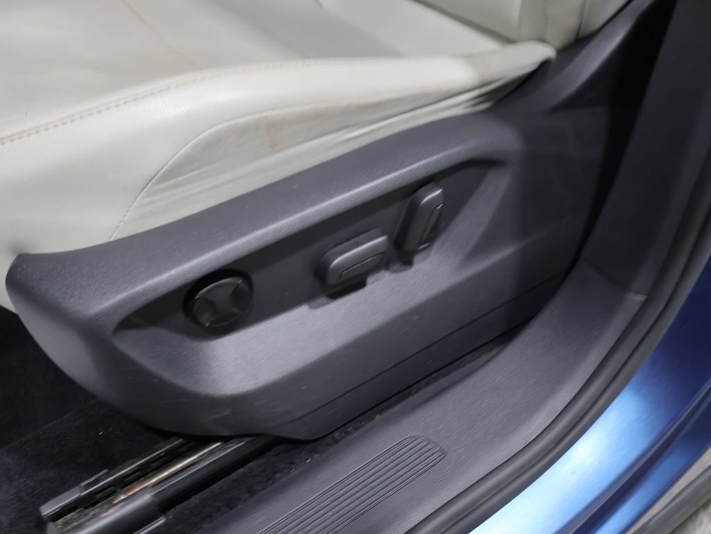 Used 2019 Volkswagen Tiguan SEL AWD/4WD image 12