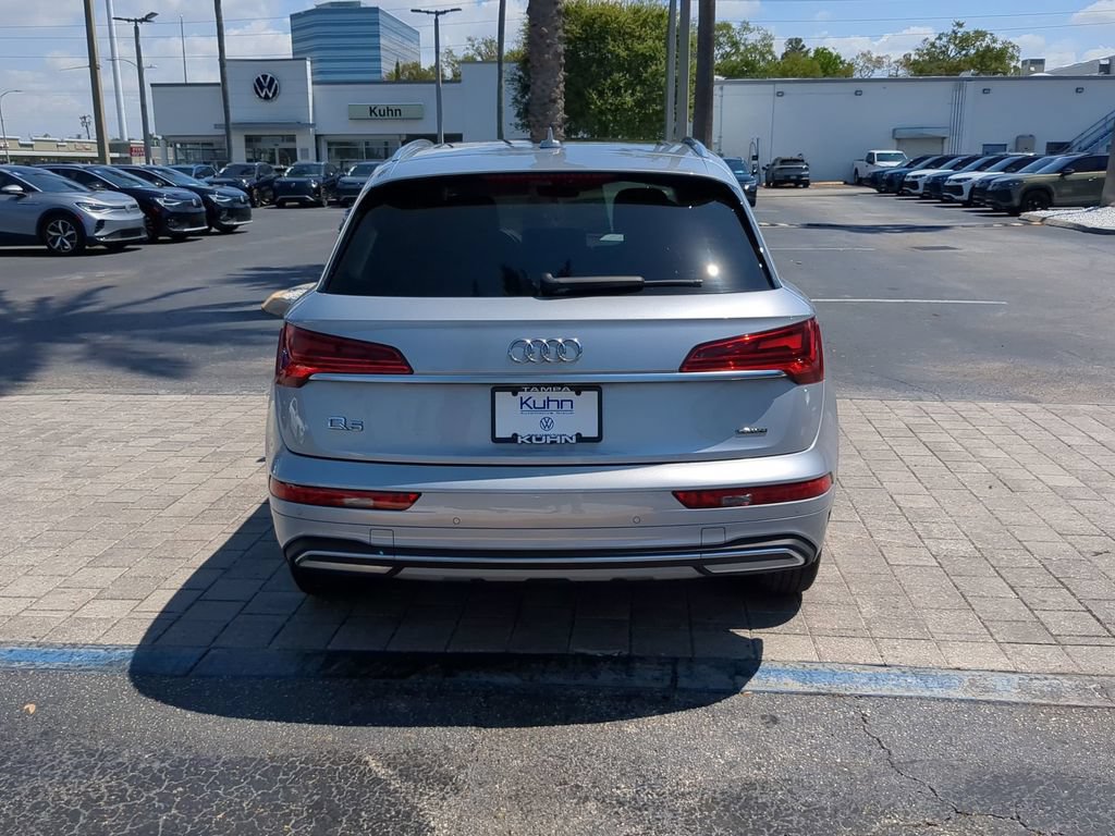 Used 2023 Audi Q5 2.0T Premium w/ Convenience Package AWD/4WD image 5