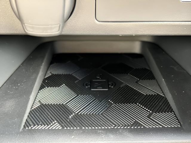 New 2025 Nissan Versa SR w/ Trunk Package image 21