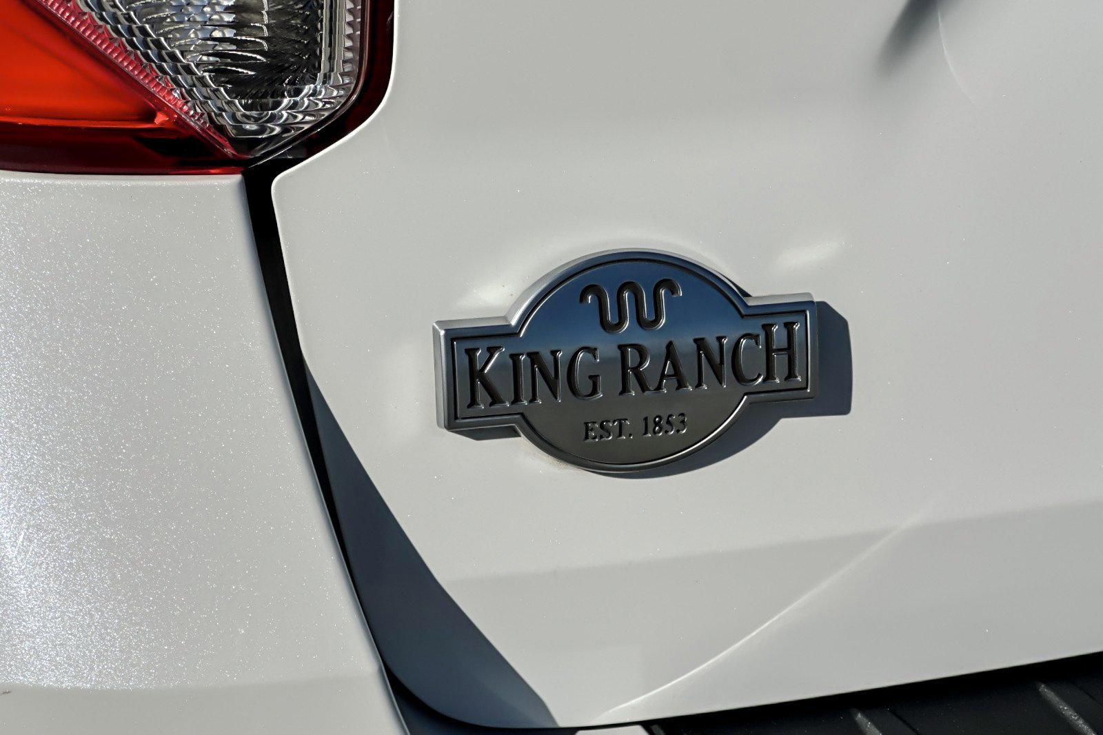 Used 2021 Ford Explorer King Ranch w/ Premium Technology Package image 29