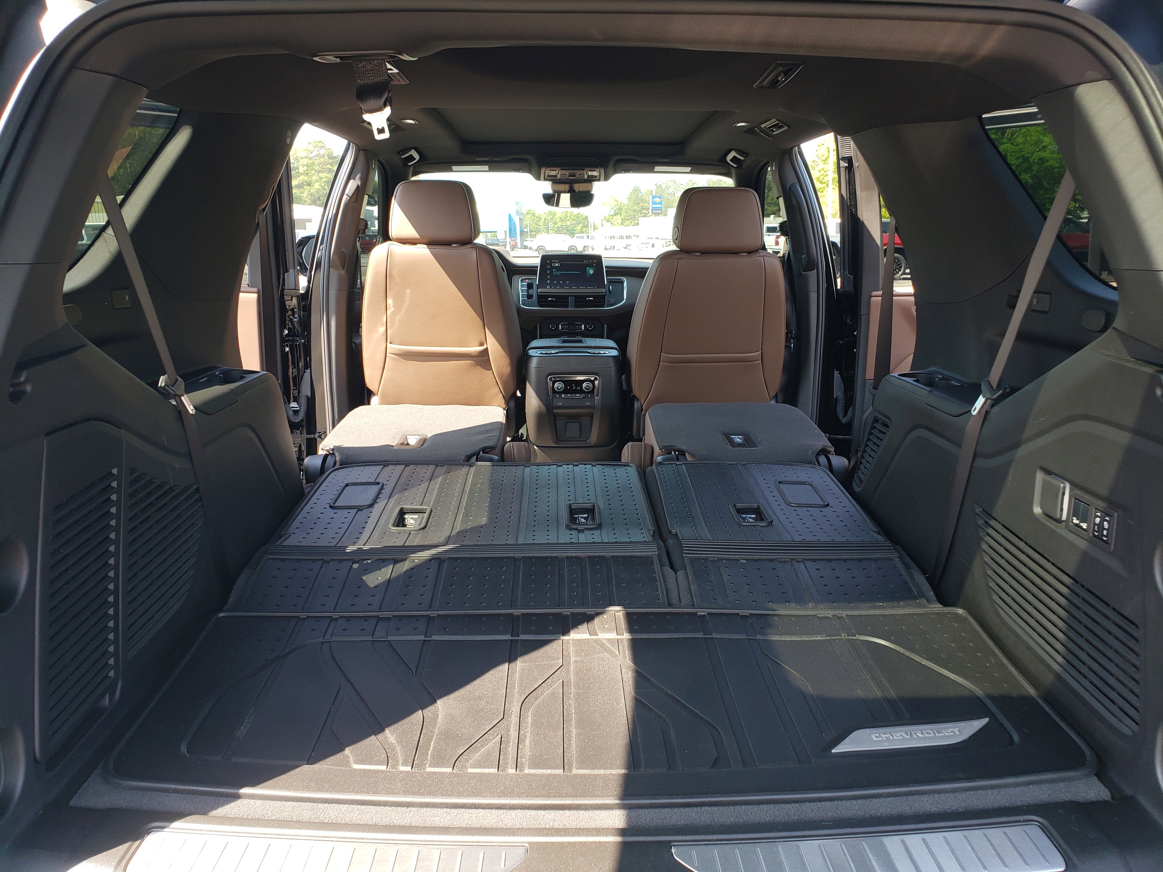 Used 2024 Chevrolet Tahoe High Country RWD image 12