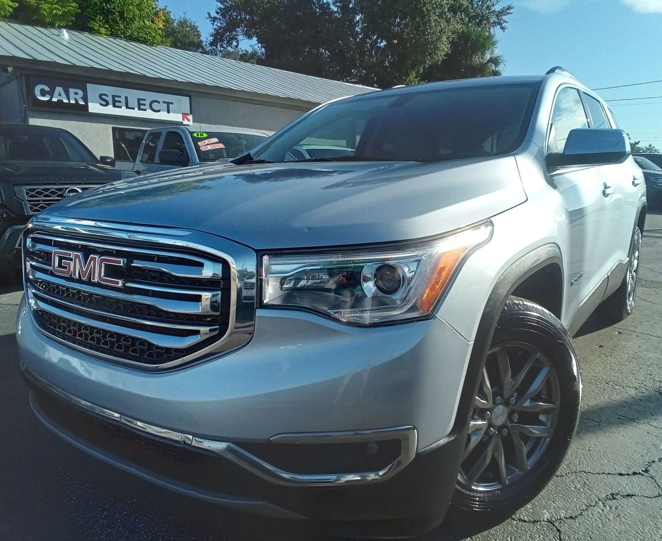 Used 2017 GMC Acadia SLT