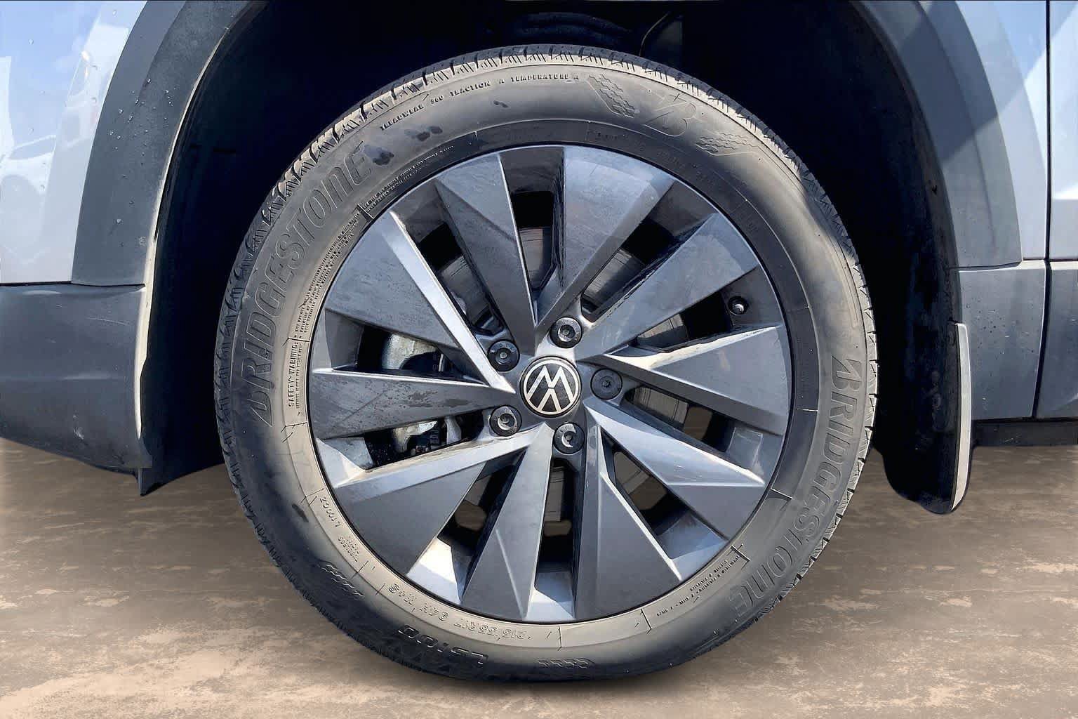 Used 2023 Volkswagen Taos S FWD image 8
