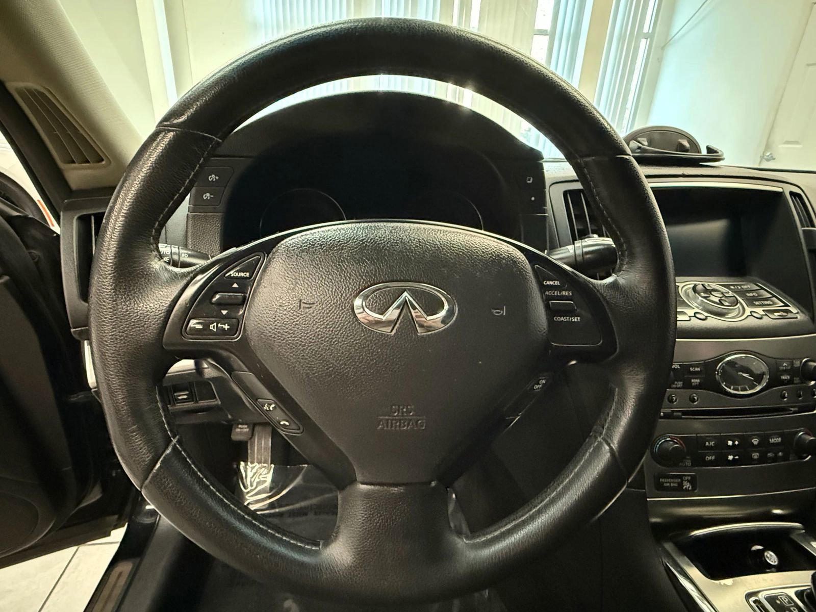 Used 2011 INFINITI G37 Journey image 27