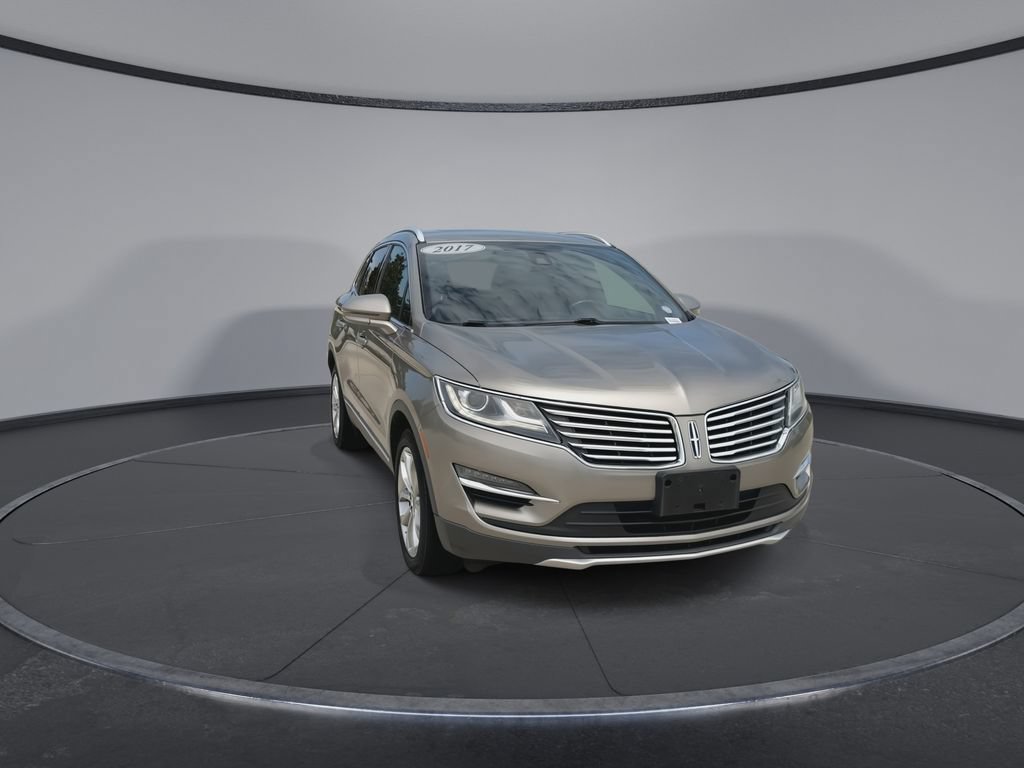 Used 2017 Lincoln MKC Select w/ Select Plus Package AWD/4WD image 3