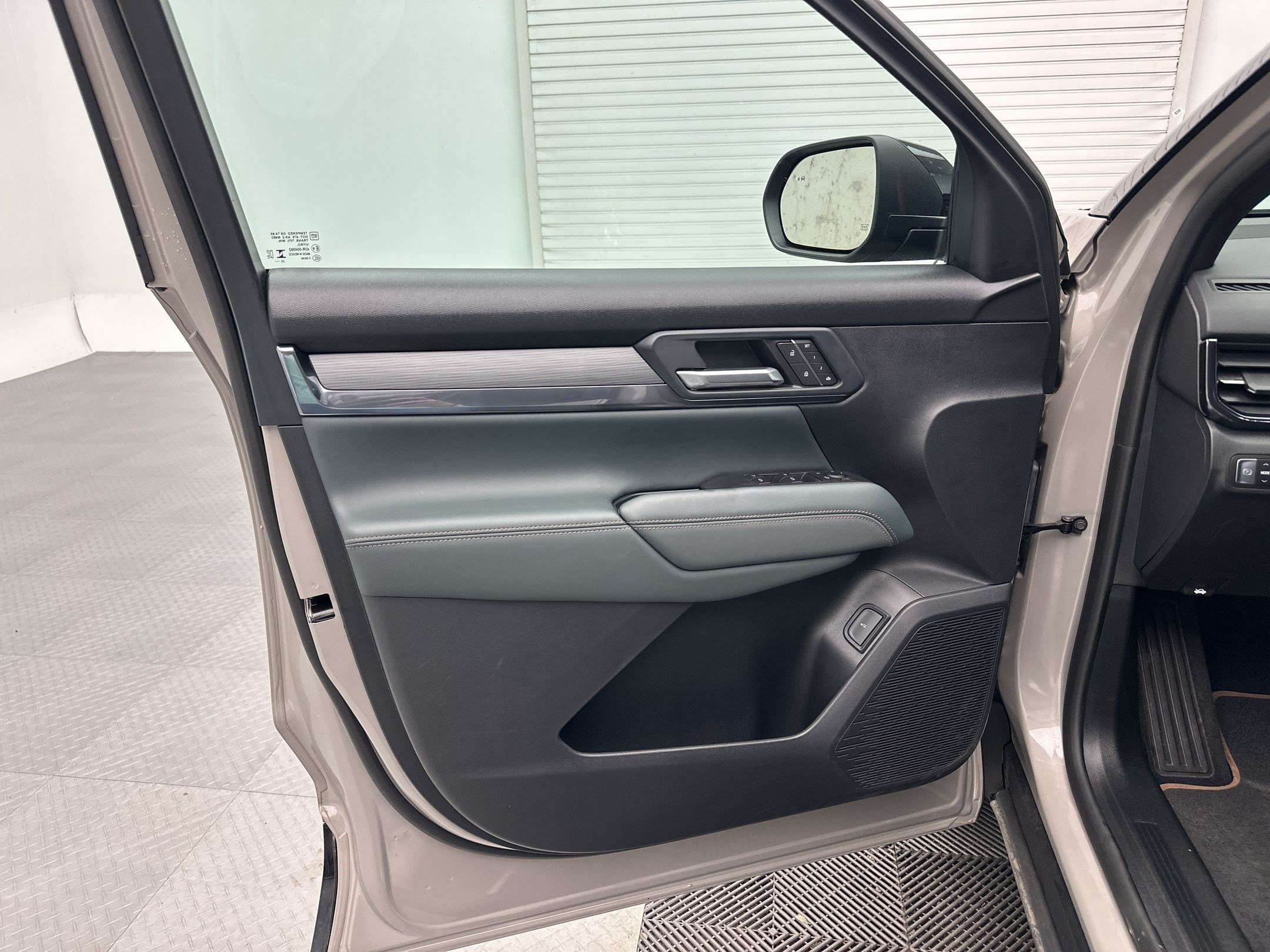 Certified 2026 GMC Terrain AT4 w/ Convenience Package III AWD/4WD image 14