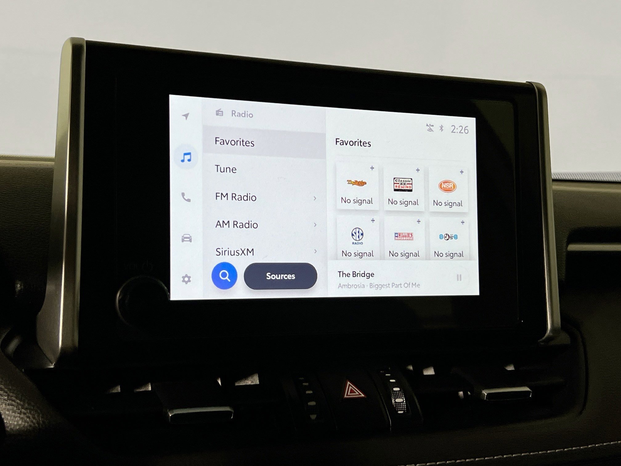 Used 2025 Toyota RAV4 XLE Premium image 28