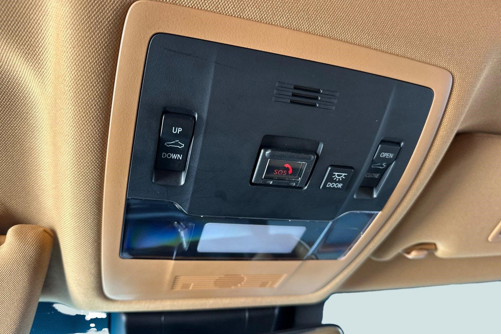 Used 2024 Lexus ES 300h w/ Premium Package image 36