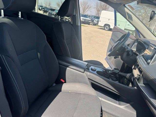 Used 2023 Nissan Rogue S image 35