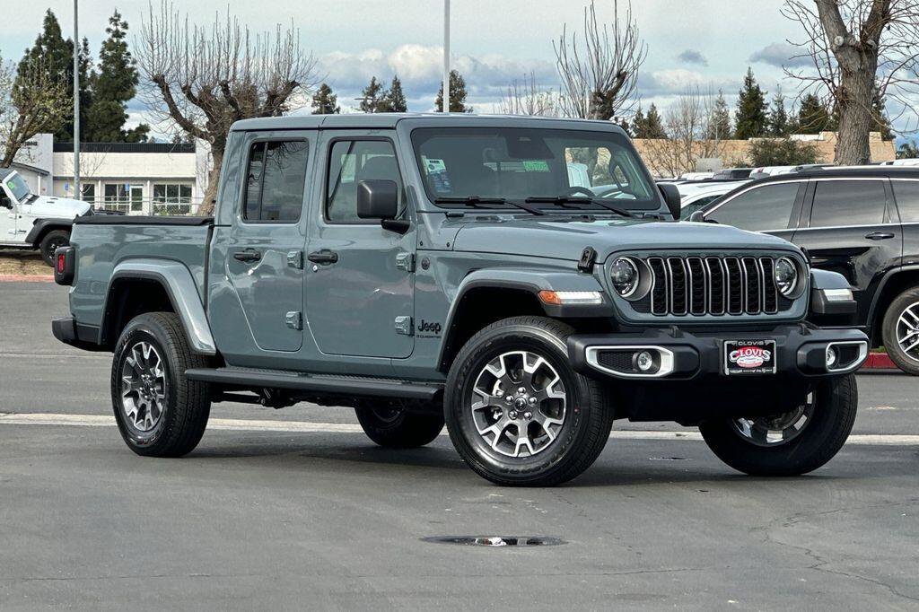 New 2026 Jeep Gladiator Sport AWD/4WD image 2