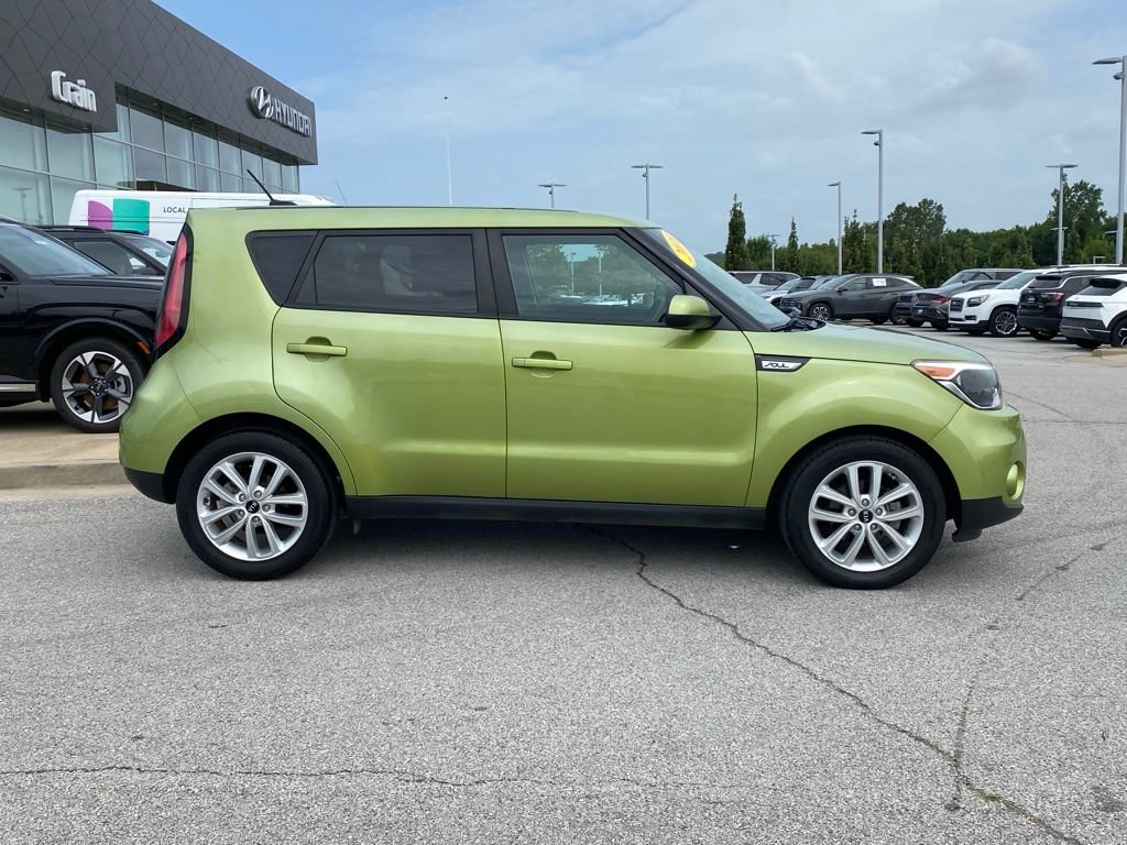 Used 2018 Kia Soul + FWD image 9