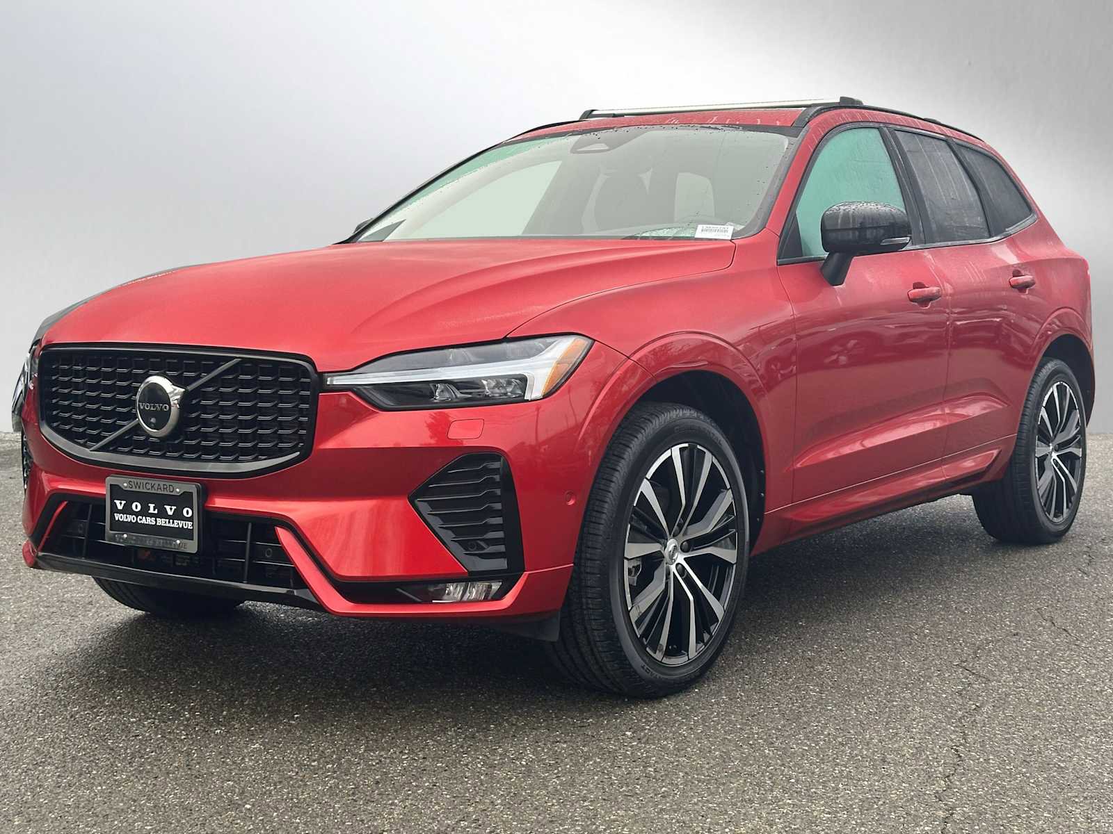 Certified 2023 Volvo XC60 B5 Plus w/ Climate Package image 7