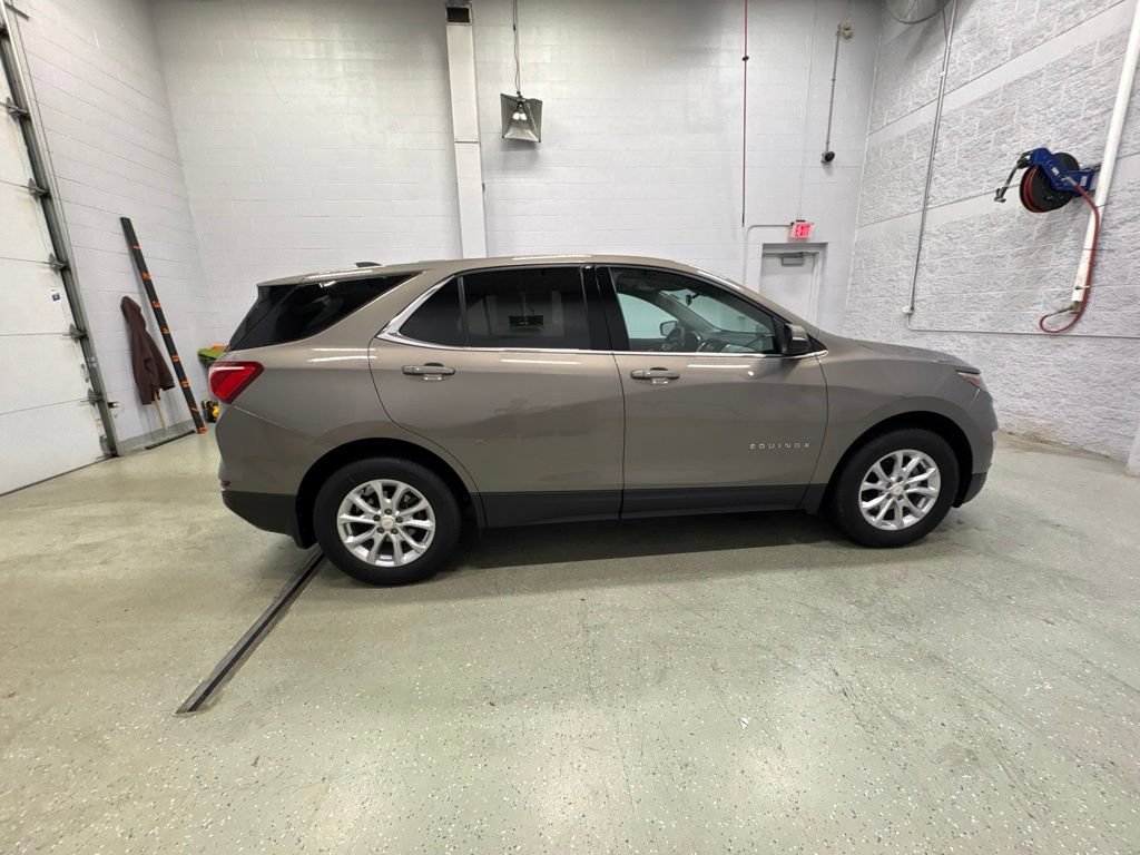 Used 2018 Chevrolet Equinox LT AWD/4WD image 3