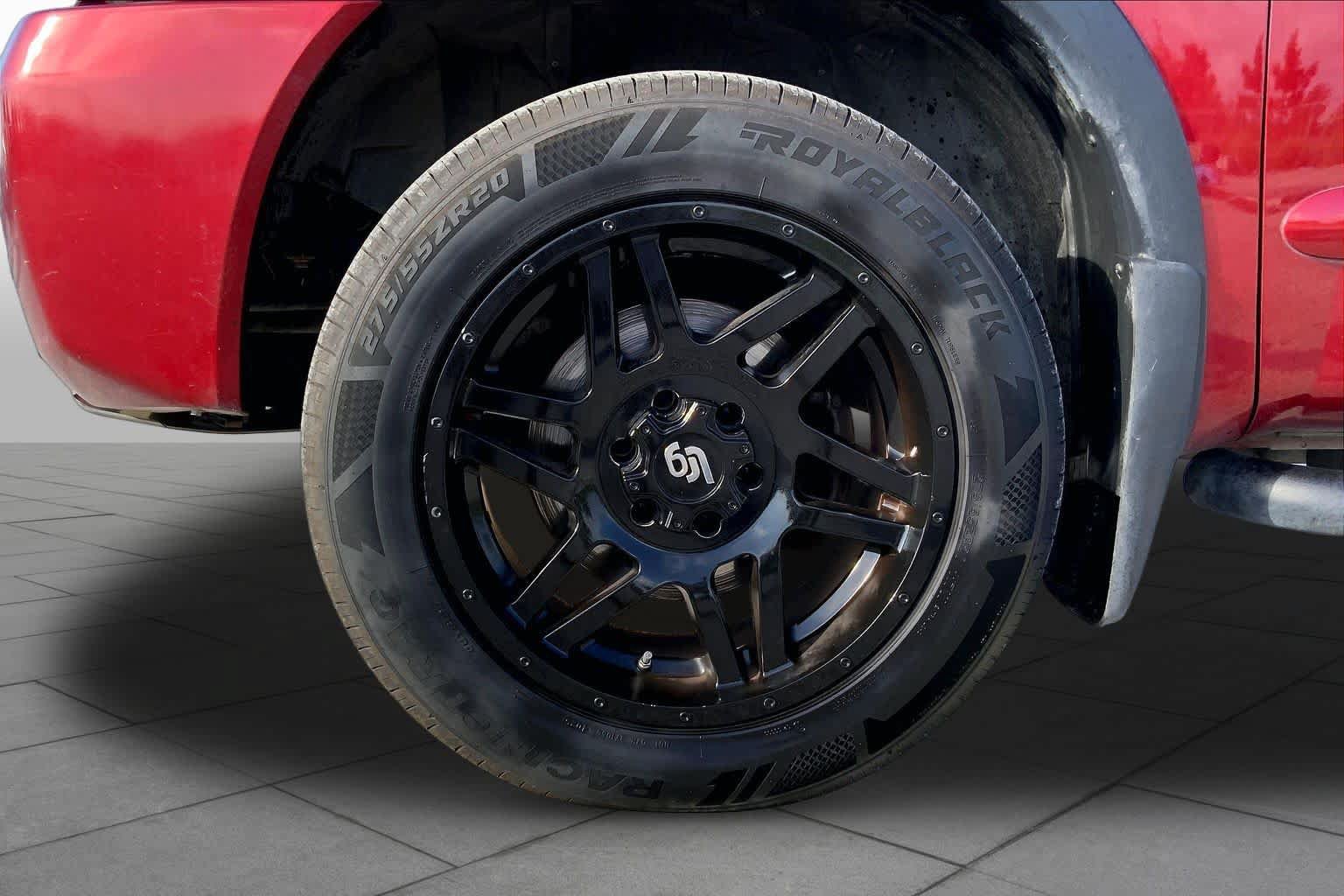 Used 2015 Nissan Titan PRO-4X AWD/4WD image 11