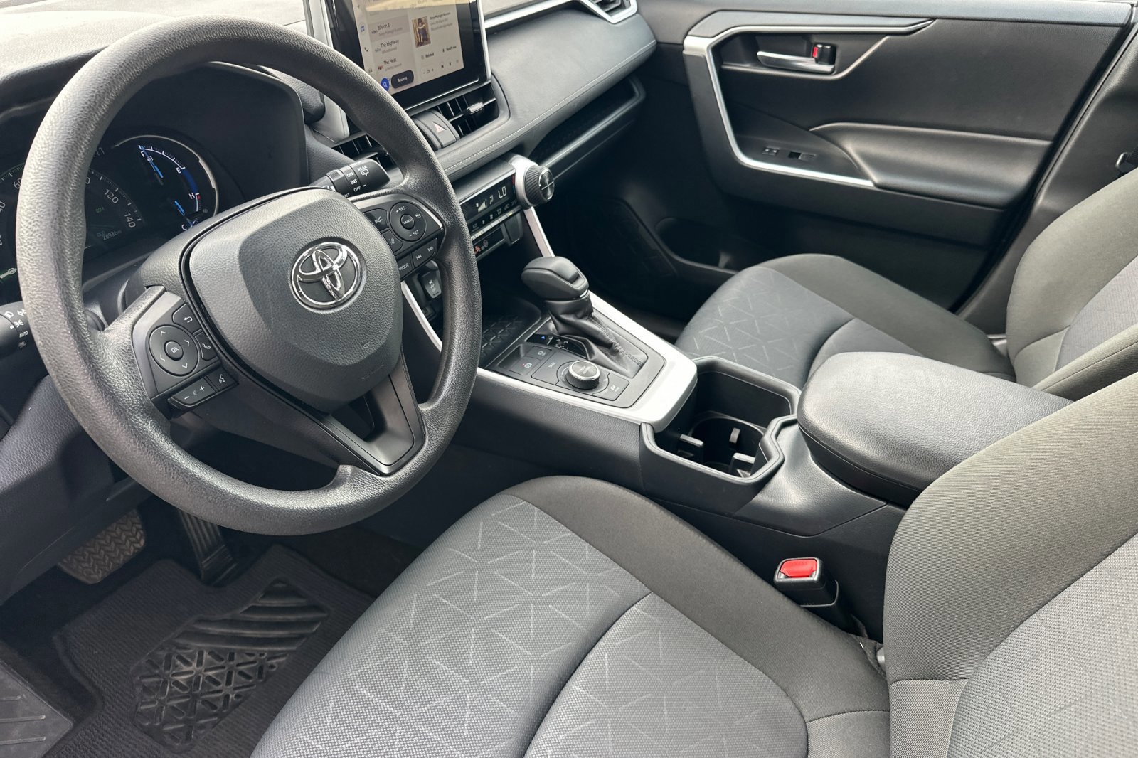 Certified 2025 Toyota RAV4 XLE image 9