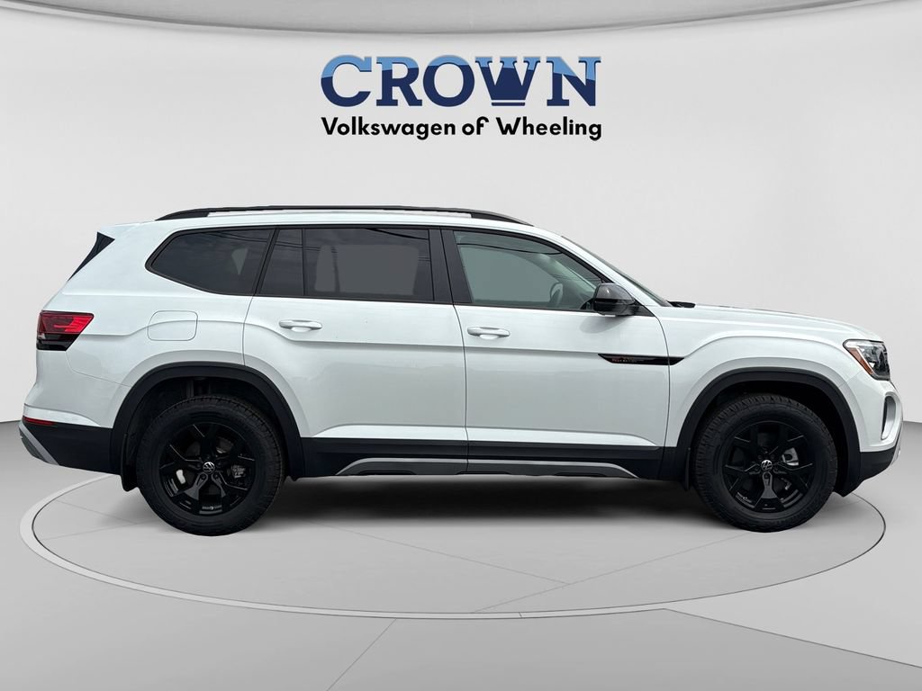 New 2026 Volkswagen Atlas Peak Edition AWD/4WD image 2